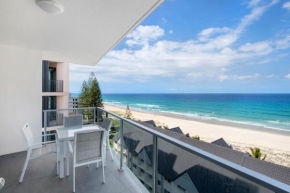 Ocean Views Apartment with Rooftop Pool - CoastHM